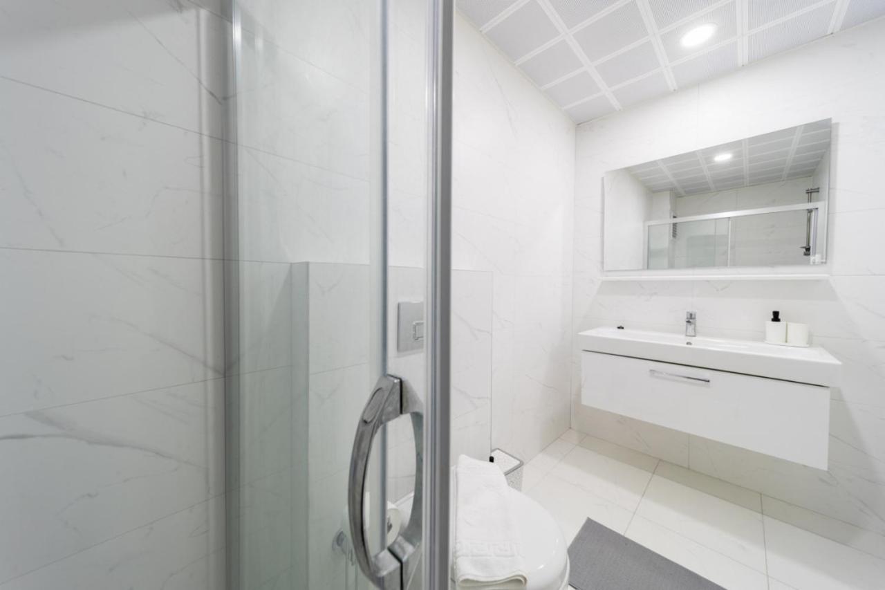 Apartament Central Flat With Balcony Near Sea In Muratpasa Antalya Zewnętrze zdjęcie